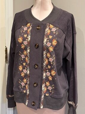 Oddi Los Angeles Charcoal Floral Plaid Button Top